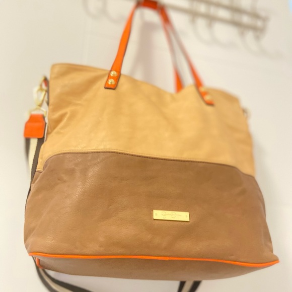 Brand new Jessica Simpson brand large leather bag - Picture 3 of 4